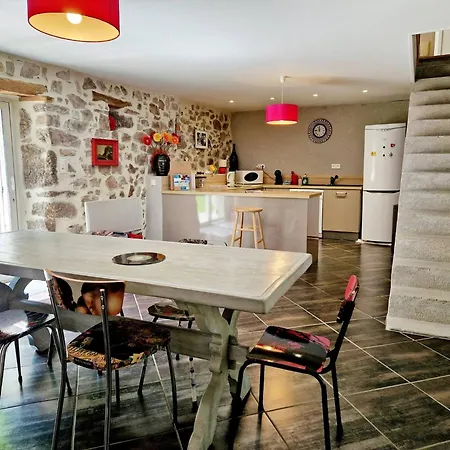 La Maioun, Entouree De La Foret Au Calme 펜션