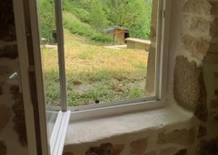 La Maioun, Entouree De La Foret Au Calme