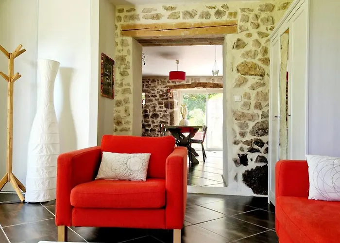 La Maioun, Entouree De La Foret Au Calme *