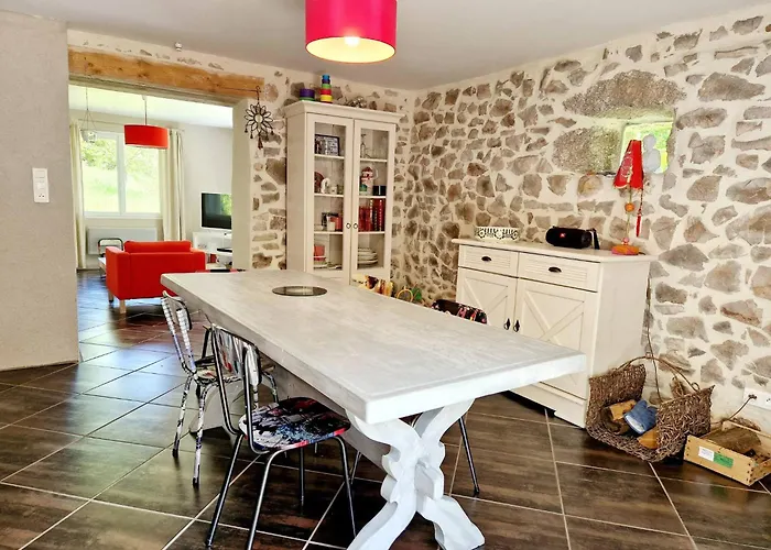 La Maioun, Entouree De La Foret Au Calme *